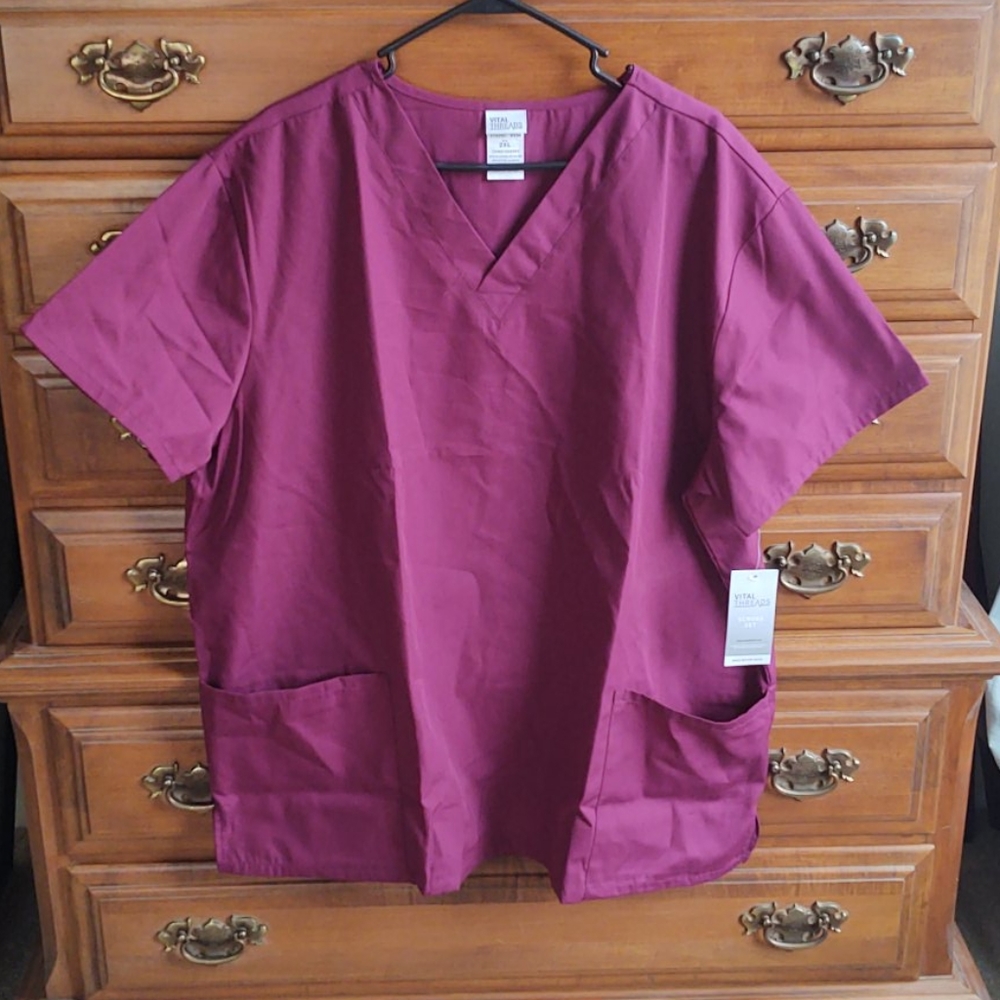 *RESTOCKED* BNWT Scrub Top & Bottom